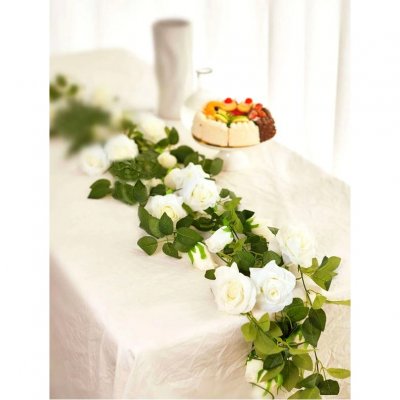 Mariage thme Provence  - Guirlande de roses blanches et feuillages verts 220 ... : illustration